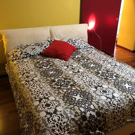 Alya's By Holiday World Apartment *